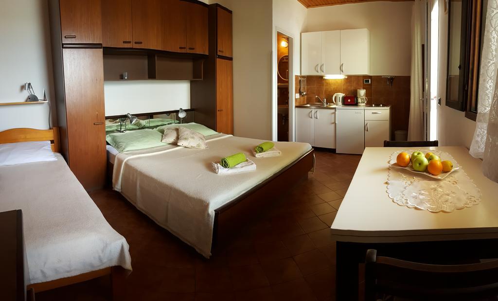 Apartments Bajo - Free Parking Dubrovnik Luaran gambar