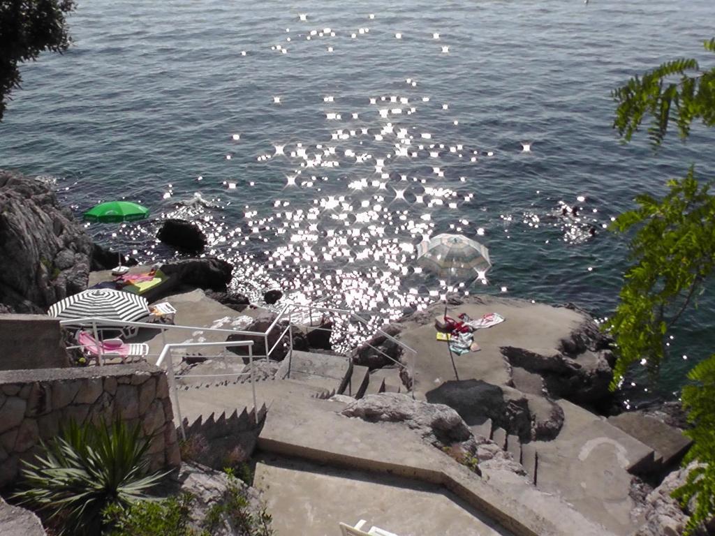 Apartments Bajo - Free Parking Dubrovnik Luaran gambar